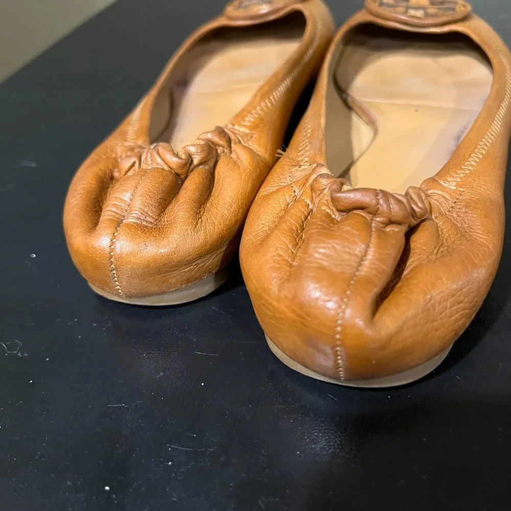 TORY BURCH Riva flats tan size 9.5